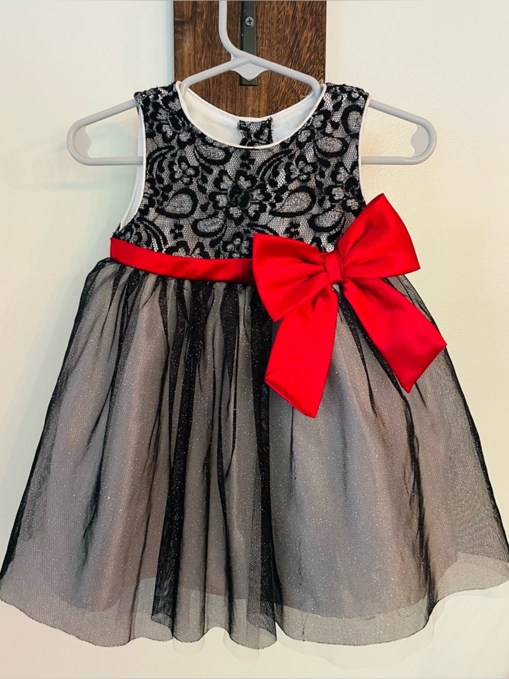 Youngland Baby Girls Black Lace Tulle Dress with Red Bow. Size 18 mo.